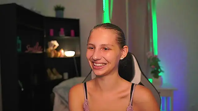 Snapshot of emmie_murray chatting on July 31, 2026, 6:16 pm emmie murray online show from July 31, 2026, 6:16 pm