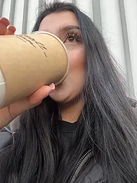 kiss Lissa online show from October 30, 2025, 1:31 pm