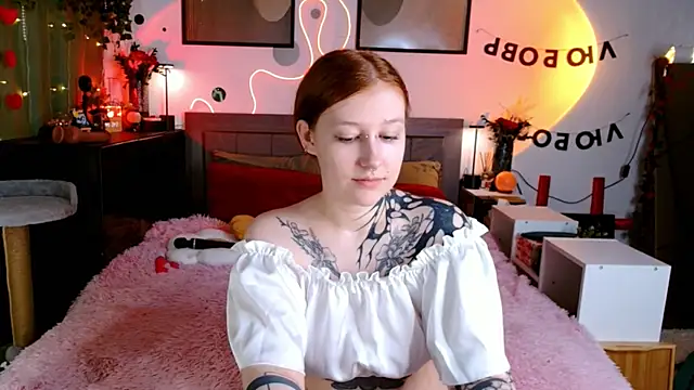 Ayla Hicks online show from June 30, 2026, 2:44 am