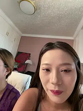 Snapshot of redrose520 chatting on July 22, 2026, 5:42 am redrose520 online show from July 22, 2026, 5:42 am