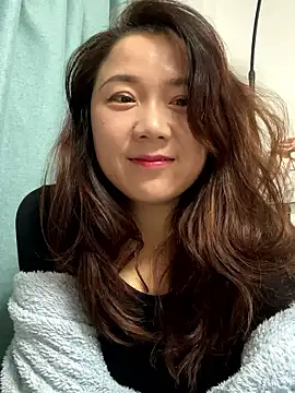 Momo-9988 online show from January 14, 2026, 11:25 am