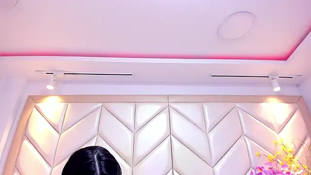 AriaBelles online show from October 11, 2025, 12:39 pm