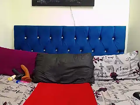 BustyBMWx online show from November 25, 2025, 11:21 am