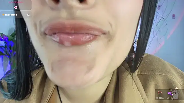 Hinata 21  online show from November 21, 2025, 8:52 pm