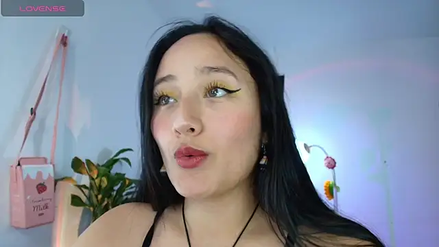 Hinata 21  online show from December 2, 2025, 8:54 pm