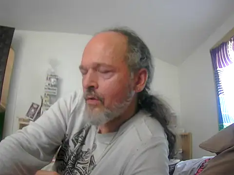 HippieDad333 online show from September 23, 2025, 7:10 pm