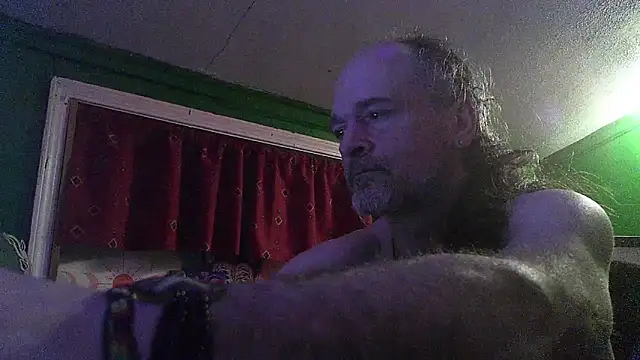 HippieDad333 online show from February 17, 2026, 2:42 am