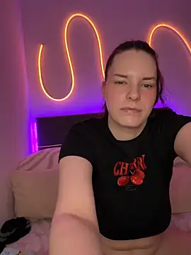 Snapshot of Mila-Jasmin chatting on February 13, 2026, 10:48 am Mila-Jasmin online show from February 13, 2026, 10:48 am