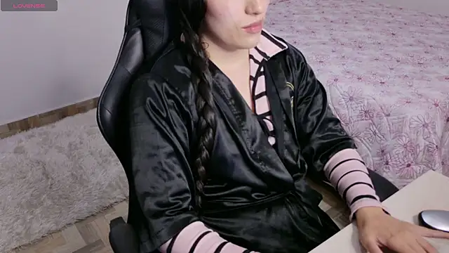 CattleyaAngel online show from May 1, 2026, 8:03 pm