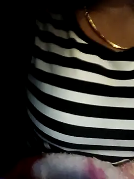 Snapshot of Oviya145 chatting on September 24, 2025, 1:57 am Oviya145 online show from September 24, 2025, 1:57 am