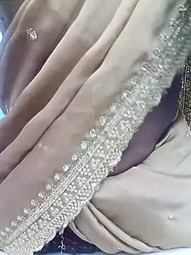 Snapshot of Oviya145 chatting on September 27, 2025, 10:05 pm Oviya145 online show from September 27, 2025, 10:05 pm