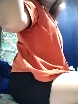 Snapshot of Ella_marie14 chatting on March 3, 2026, 11:12 pm Ella marie14 online show from March 3, 2026, 11:12 pm