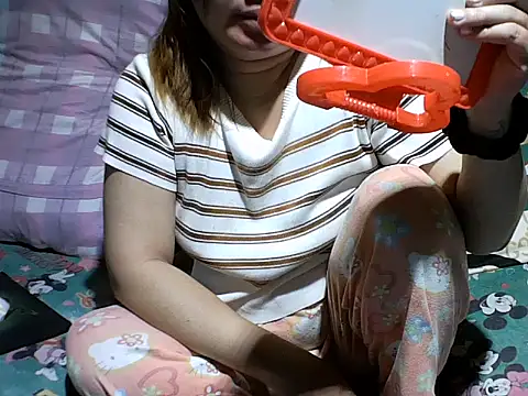 Ella marie14 online show from October 23, 2025, 7:29 am