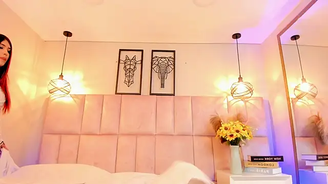 Charlotte hall  online show from November 15, 2025, 4:38 am