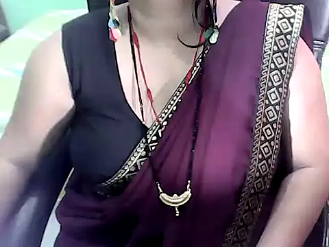 BABITA KUMARII online show from June 20, 2026, 5:29 pm