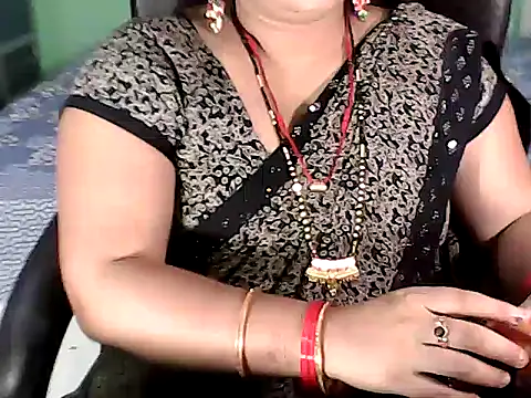 BABITA KUMARII online show from October 18, 2025, 5:15 pm