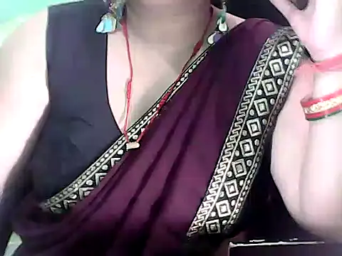 BABITA KUMARII online show from June 14, 2026, 5:36 pm