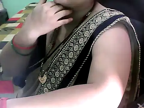 BABITA KUMARII online show from August 1, 2026, 5:22 pm