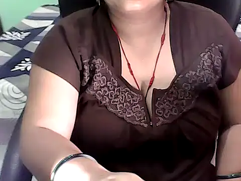 BABITA KUMARII online show from July 20, 2026, 4:53 pm