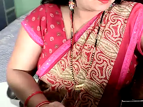 BABITA KUMARII online show from November 13, 2025, 4:55 pm