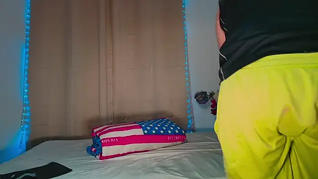 LucasGaeel online show from January 6, 2026, 12:58 am