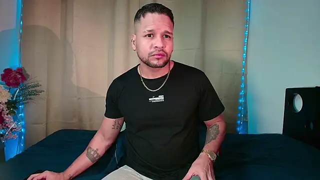 LucasGaeel online show from February 4, 2026, 12:00 pm