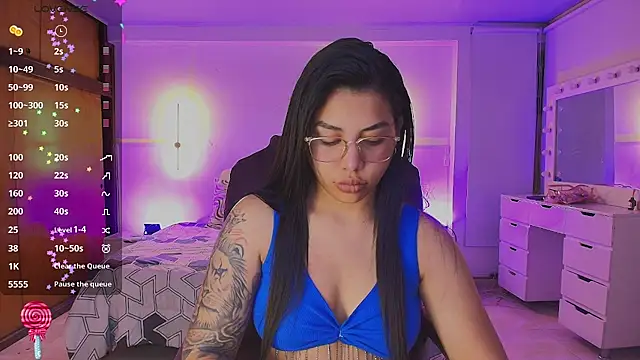 kloe28 online show from June 4, 2026, 3:33 am