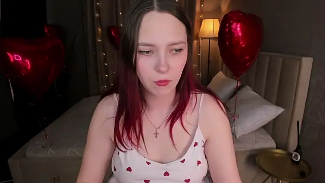 Monica  Queen online show from February 7, 2026, 5:37 am