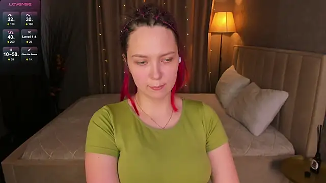 Monica  Queen online show from February 3, 2026, 6:33 am