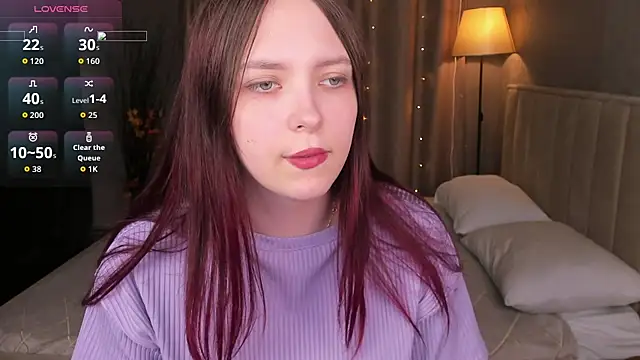 Monica  Queen online show from May 4, 2026, 5:33 am