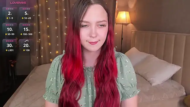 Monica  Queen online show from October 13, 2025, 5:31 am