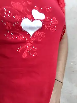 Snapshot of Love_Queen11 chatting on April 9, 2026, 8:53 am Love Queen11 online show from April 9, 2026, 8:53 am