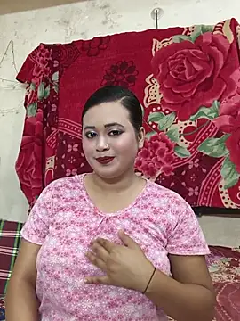 Love Queen11 online show from June 28, 2026, 4:13 pm
