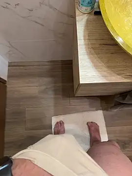 Italianofirenze online show from December 15, 2025, 9:42 pm