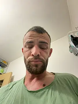 Snapshot of sexyman1936 chatting on November 28, 2025, 5:29 am sexyman1936 online show from November 28, 2025, 5:29 am