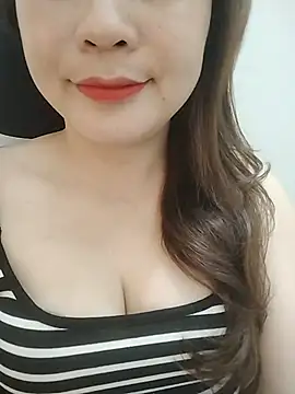 Girl Shy2000 online show from May 15, 2026, 6:44 am
