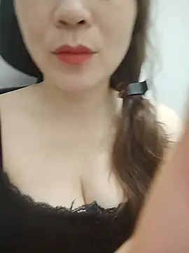 Girl Shy2000 online show from June 17, 2026, 3:22 pm