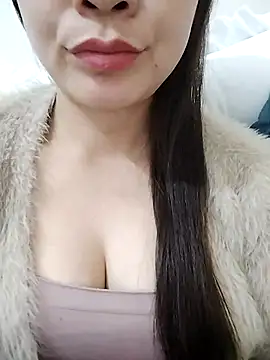 Girl Shy2000 online show from November 23, 2025, 12:31 am