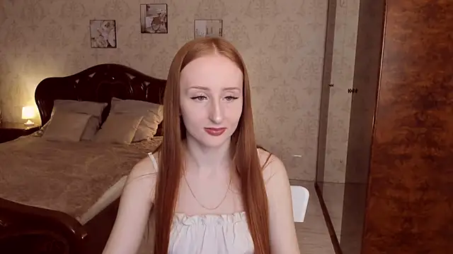 TwilightSerena online show from February 5, 2026, 7:32 pm