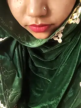 Miss Rose   online show from February 25, 2026, 8:03 am