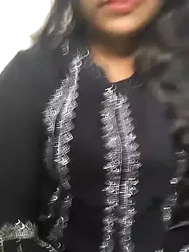 Miss Rose   online show from October 9, 2025, 5:24 pm