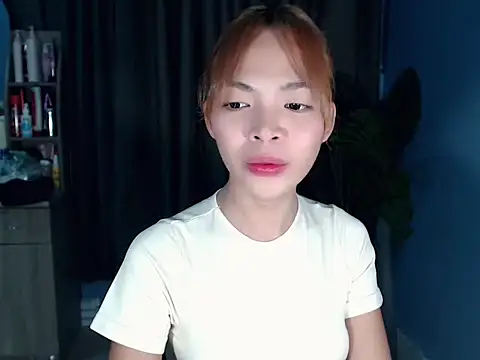 Asian briee143xx online show from April 1, 2026, 2:47 pm