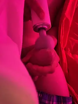 Gabrielrdsouza online show from December 2, 2025, 2:52 pm