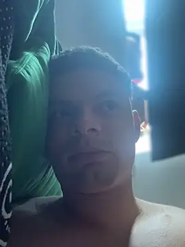 Gabrielrdsouza online show from September 25, 2025, 7:47 am