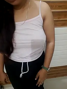 Minakshi 677 online show from November 5, 2025, 4:04 am