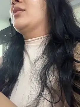 EmmaBlossom online show from June 16, 2026, 12:38 pm