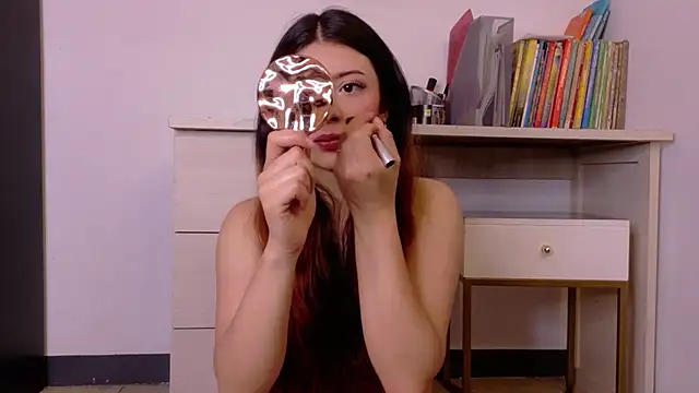 Adrianna5  online show from July 8, 2026, 10:27 am