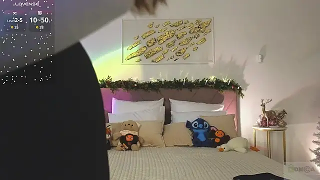 Nicole Broown  online show from January 16, 2026, 9:19 pm