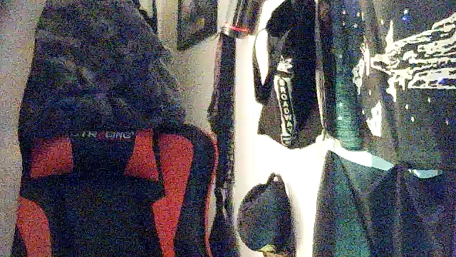 Snapshot of Neekaleek89 chatting on March 10, 2026, 10:47 pm Neekaleek89 online show from March 10, 2026, 10:47 pm