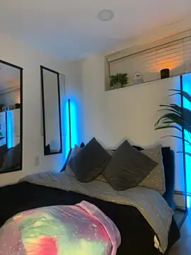 emilycolte online show from October 20, 2025, 12:02 am